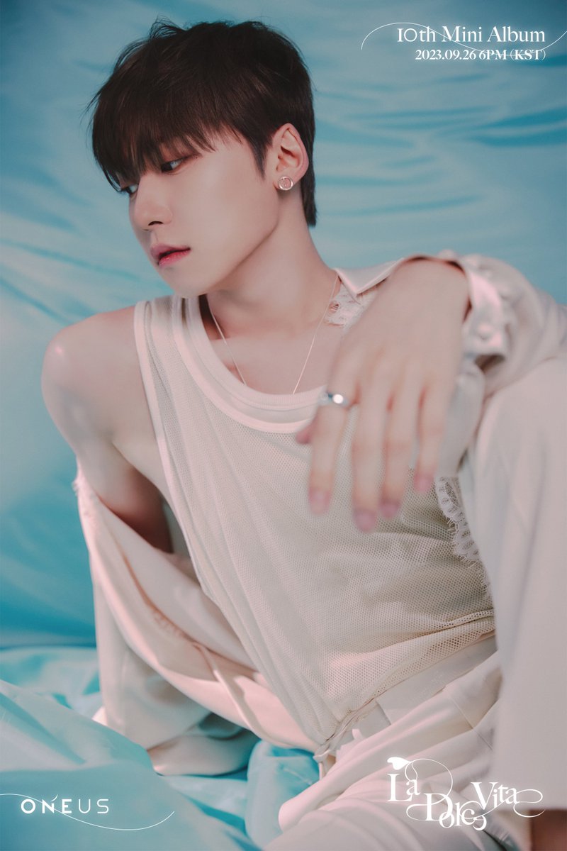 official_ONEUS's tweet image. [#원어스]

10th Mini Album [La Dolce Vita]

💧 CONCEPT PHOTO 💧
🔹 KEON HEE 🔹

2023.09.26 6PM (KST) RELEASE✔

#ONEUS #La_Dolce_Vita 
#Baila_Conmigo 
#건희 #KEONHEE