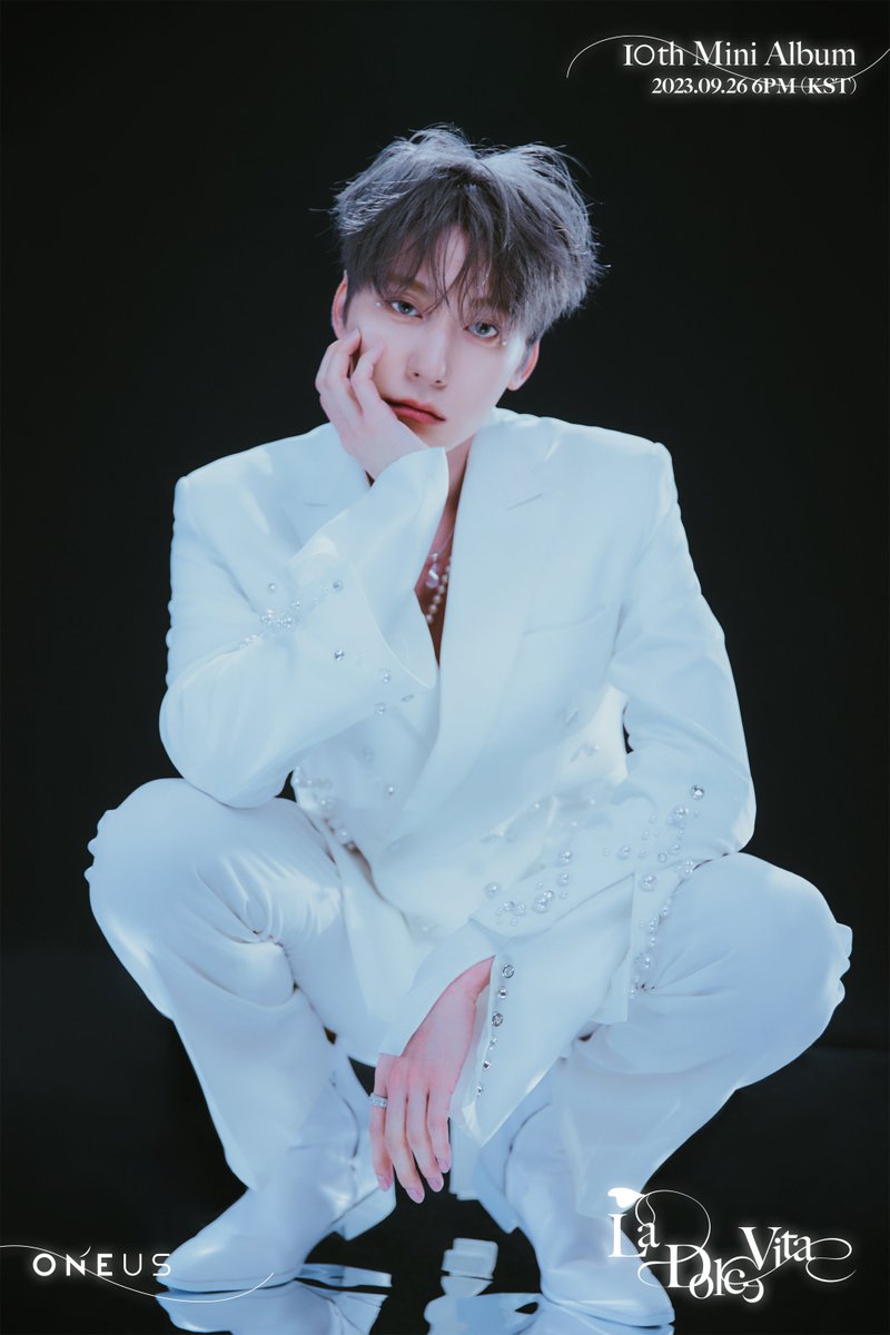 official_ONEUS's tweet image. [#원어스]

10th Mini Album [La Dolce Vita]

💧 CONCEPT PHOTO 💧
🔹 KEON HEE 🔹

2023.09.26 6PM (KST) RELEASE✔

#ONEUS #La_Dolce_Vita 
#Baila_Conmigo 
#건희 #KEONHEE