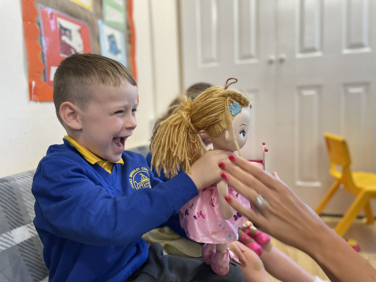 JamesBrindleyPS's tweet image. Continuous provision in Reception 🤩 #counting #communicating #developingrelationships #PhysicalEducation #takingturns