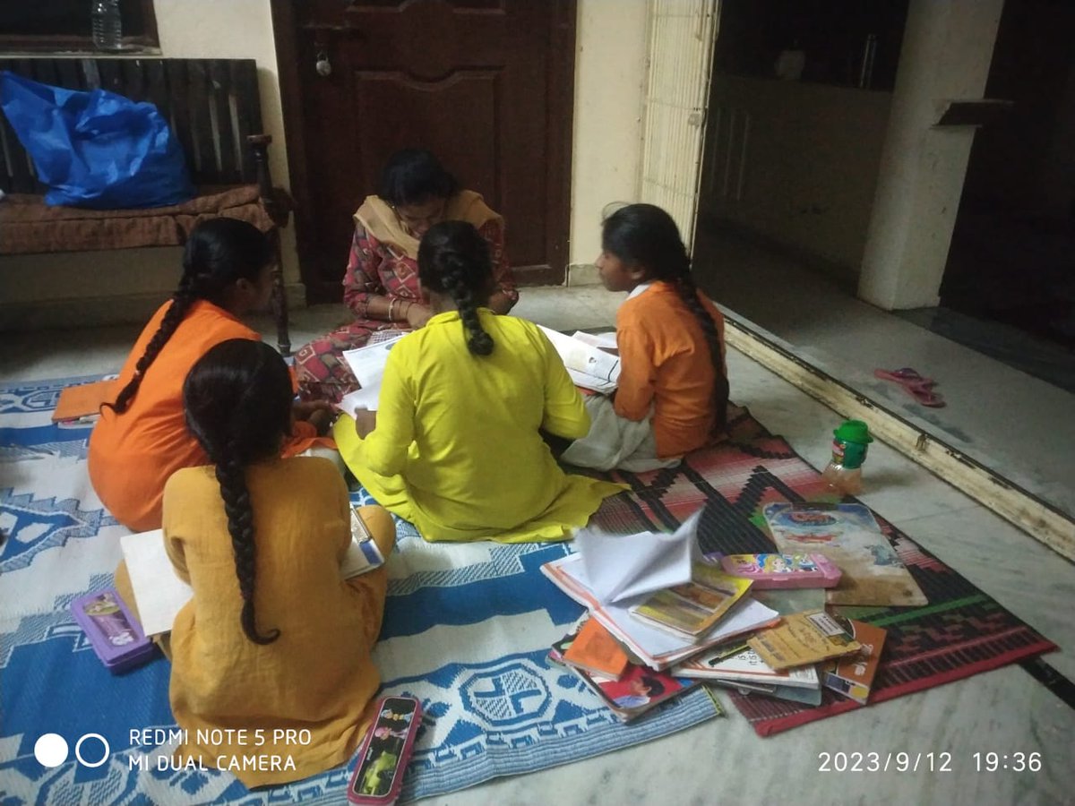 Lokayan_sthanak's tweet image. ✨ Grooming day at Dammaiguda Orphanage! 😊💕
.
.
#DammaigudaOrphanageSmiles #CaringForKids #BrightenTheirWorld #HeartfeltGrooming #MakingADifferenceTogether #ShareJoyWithChildren #LokayanasthanakFoundation