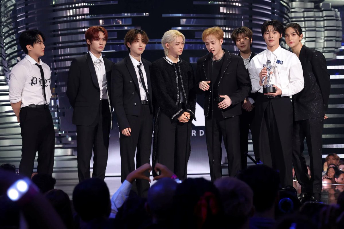 billboardskz's tweet photo. 🇺🇸 @Stray_Kids is among the most-streamed 2023 #VMA performers on US Spotify during the #VMAs! They are also most-streamed performing group.

#StrayKids 👑
Olivia Rodrigo
Peso Pluma
Future
Metro Boomin
KAROL G
Doja Cat
Nicki Minaj
Lil Wayne
A Boogie Wit da Hoodie
Cardi B
NLE Choppa
Fall Out Boy
Megan Thee Stallion
Shakira
Swae Lee
Sabrina Carpenter

Based on Spotify Top Artists USA for September 12th (17 of the 31 VMA performers charted).