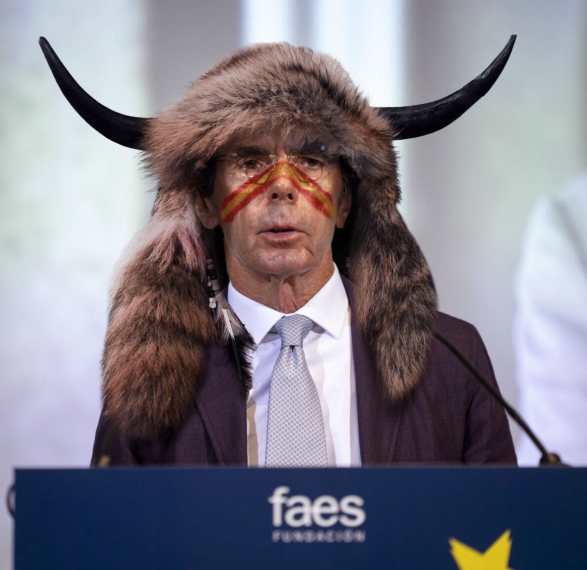 L’Aznar ‘enfurismat’, els jutges i la Fiscalia, la dreta mediàtica, els lletrats del Congrés i el ‘fatxerio’ en ple, conjurats per torpedinar l’amnistia i els acords pel català. Res que no haguéssim vist amb els indults i la reforma del Codi Penal. Ni un pas enrere. #QuedaDit✊🏾🐼