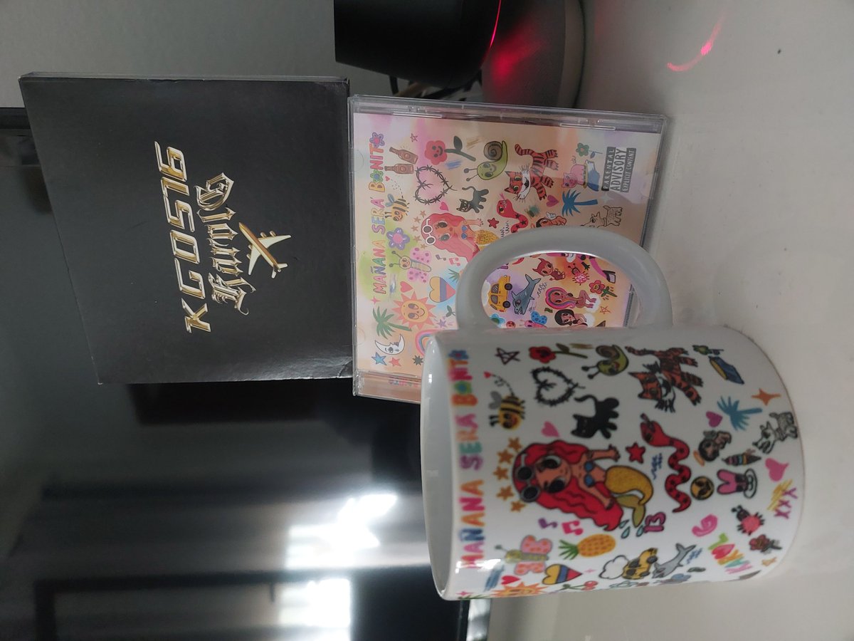 NoeliaCJ3's tweet photo. REGALOS PARA EMPEZAR BIEN LAS MAÑANAS, CAFÉ + @karolg MUSIC = FELICIDAD #Losdesiempre https://t.co/Yzkb6kUrPj
