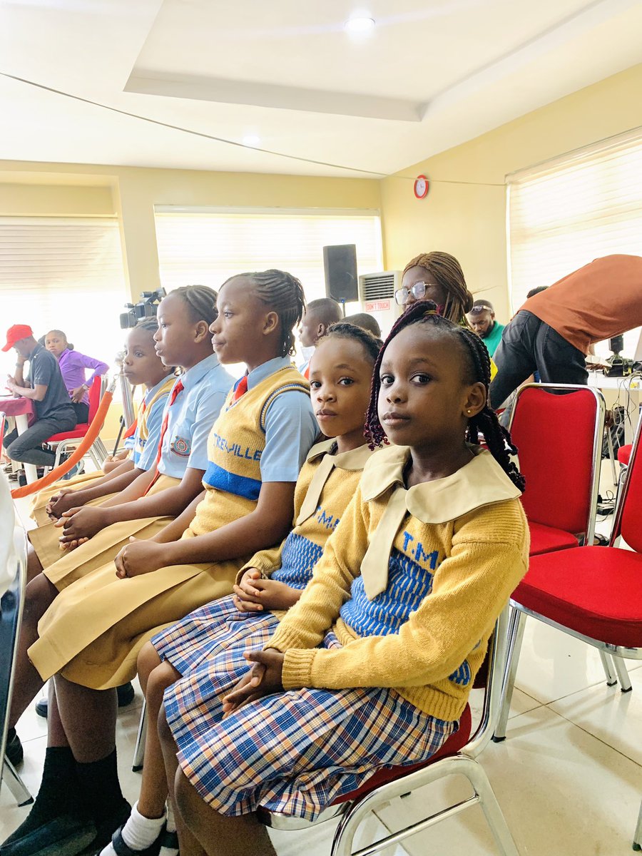 captain_edet's tweet photo. The Next Generation is here to cheer @johnnieobot to the finish line.
#READMANIA
#JohnObotReadsAloud
#ReadToLead
#UyoBookClub
#Ahsoka https://t.co/zebH09USvt