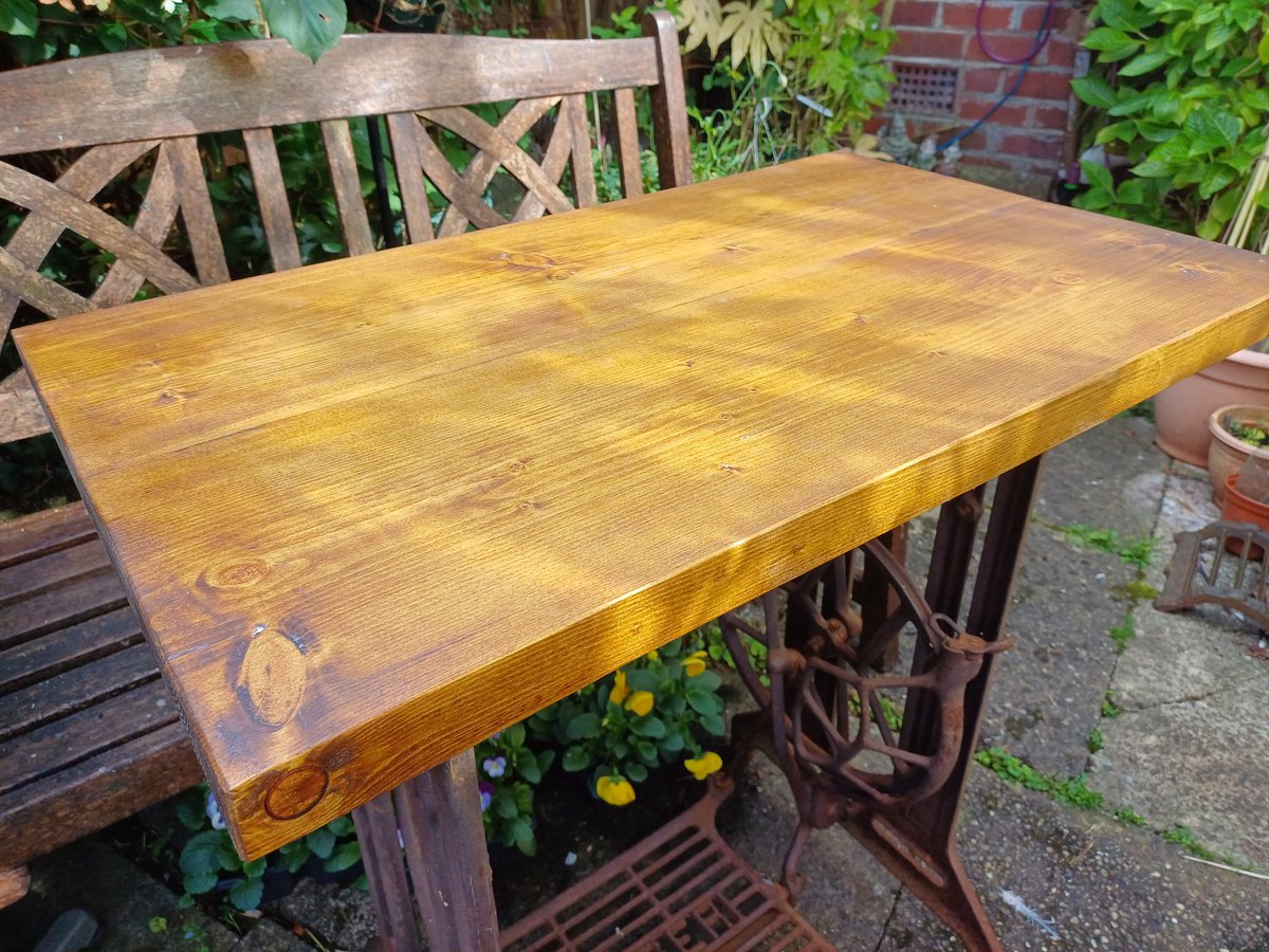 kendie's tweet photo. My singer sewing treadle now has a top! Thanks to my neighbour for doing such a fabulous job and yes it does look way better than pallet wood 😄 #singersewingtreadle #singersewing #upcycle #recycle #upcycling #singer https://t.co/ubuWOiSSGw
