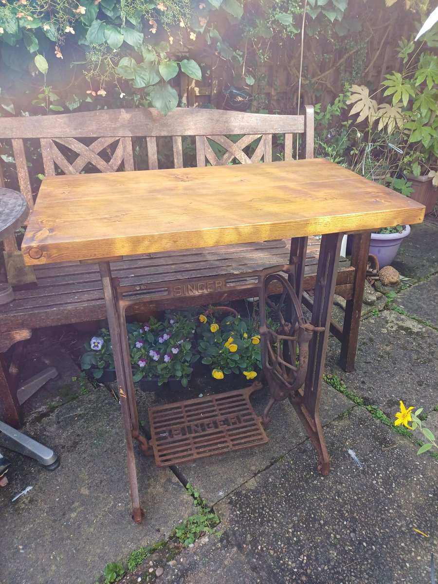 kendie's tweet photo. My singer sewing treadle now has a top! Thanks to my neighbour for doing such a fabulous job and yes it does look way better than pallet wood 😄 #singersewingtreadle #singersewing #upcycle #recycle #upcycling #singer https://t.co/ubuWOiSSGw