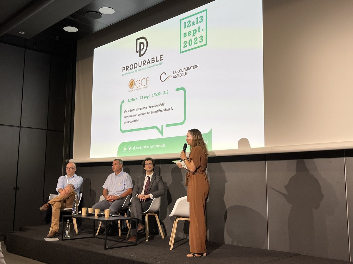 lacoopagricole's tweet image. #PRODURABLE |
En direct du salon @produrable ! C'est parti pour notre conférence "De la terre aux arbres : Le rôle clé des coopératives agricoles et forestières dans la #décarbonation" 🍃 Suivez les prises de parole de nos intervenants via le #LiveTweet 👇