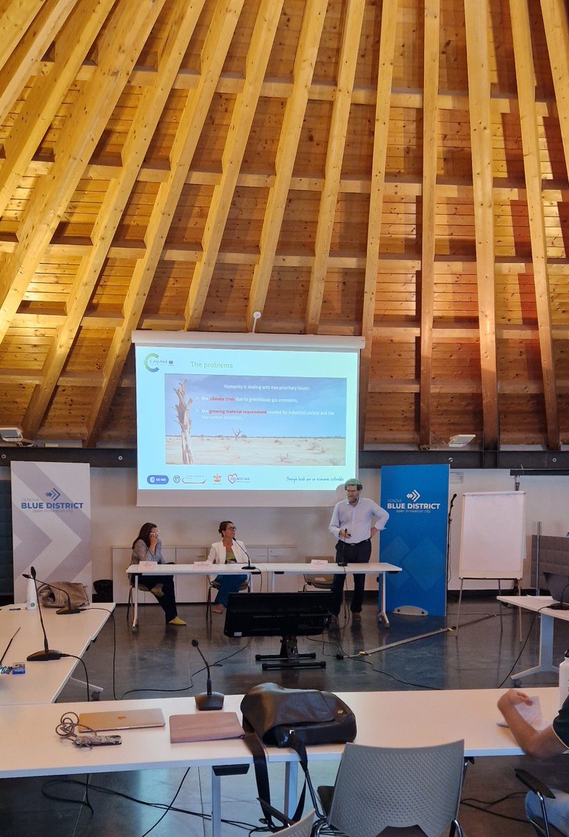 Sessione sulla Gestione dei rifiuti 𝐂.𝐀𝐥𝐩.𝐌𝐞𝐝 𝐆𝐑𝐄𝐄𝐍 𝐃𝐄𝐀𝐋 al @blue_genova 
I relatori: avvocato Alessandra Ravello, Rosario Capponi [ #Futuredata], Simona Malaspina [#RelifePlasticPackaging] e Michela Tiso [#MicamoLAB].

<a href="/ComunediGenova/">COMUNE DI GENOVA</a> , CamCom Genova e #PoloEASS