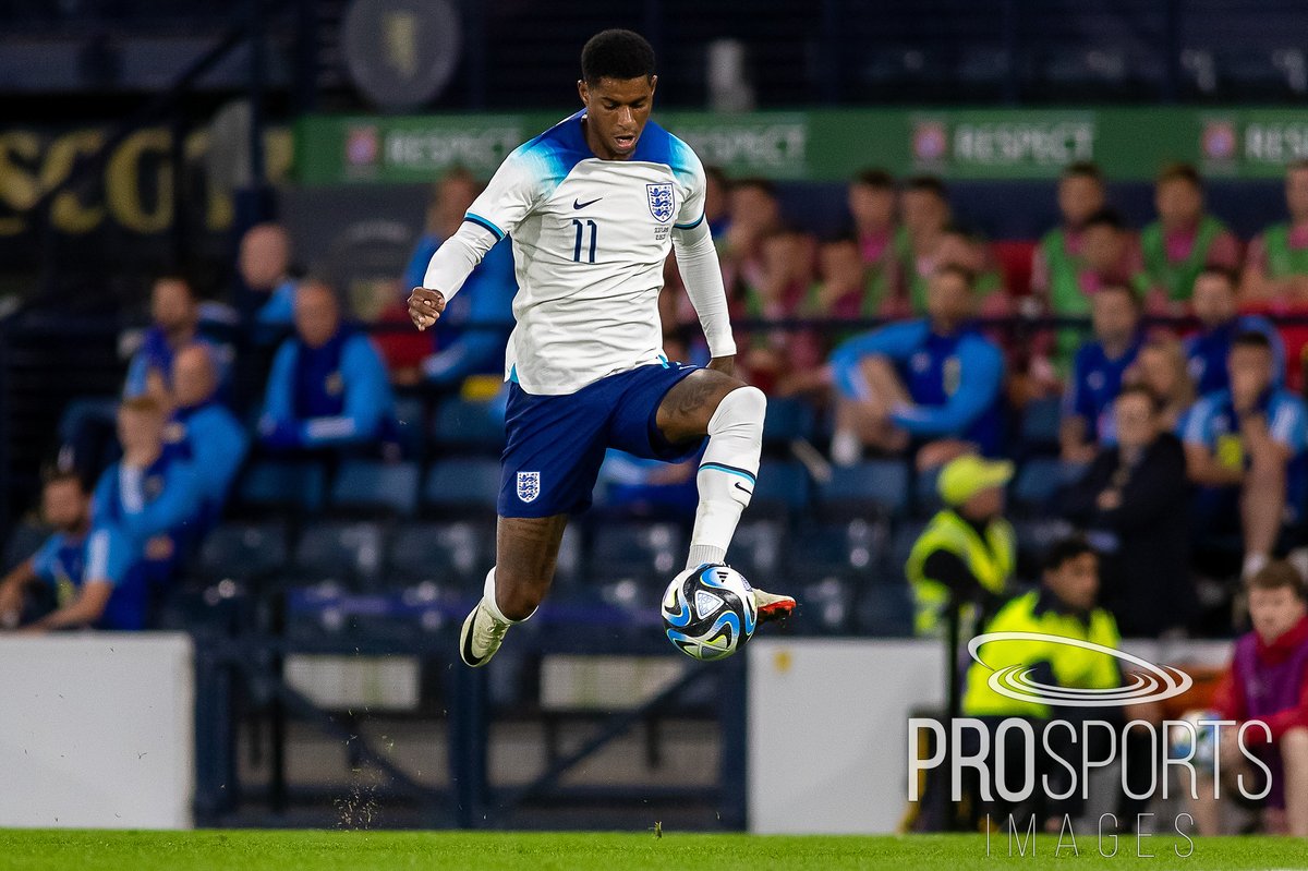 CollargeImages's tweet photo. An extraordinary evening at @HampdenPark as @England put @ScotlandNT to the sword with a 3-1 win #InternationalFootball #150thAnniversary #HeritageMatch #Rivals #ScoEng #OldEnemy #ScottishFA #EnglishFA https://t.co/sJiojxfwKz