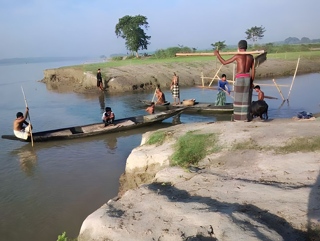 খালের উপর সেতু চান চরাঞ্চলের মানুষ