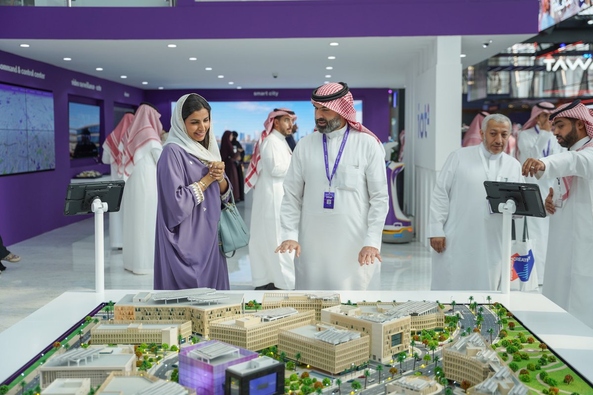 stc_square's tweet photo. انضموا إلينا في اليوم الأخير لمشاركتنا في معرض #سيتي_سكيب العالمي و تعرف على رؤيتنا لمستقبل الحياة الذكية
 #stc_square
#CityscapeGlobal https://t.co/JOdjDBxDfS