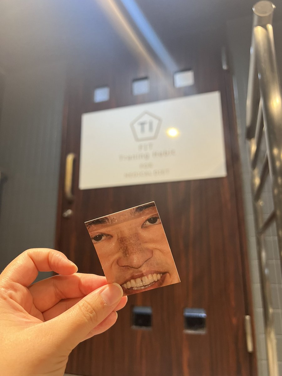 tkrzk38's tweet photo. このジムにジャルジャルステッカー目的で来た人は私が初めてだったらしい😂嬉しい😂

#JARUJARU20th https://t.co/bmZ5u9fgv5