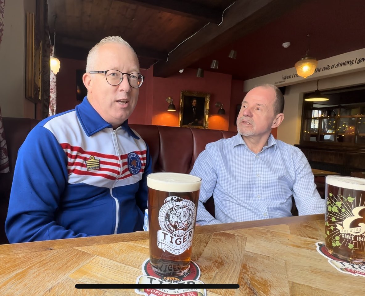LeicesterFanTV's tweet photo. On location today filming with @Everards1849 at The Sir Robert Peel in central Leicester - a great matchday boozer which is now available to rent : https://t.co/1EGEeXxvNn
#leicester #leicestercity #leicestertigers #everards #lcfc https://t.co/9YqNcRCp87