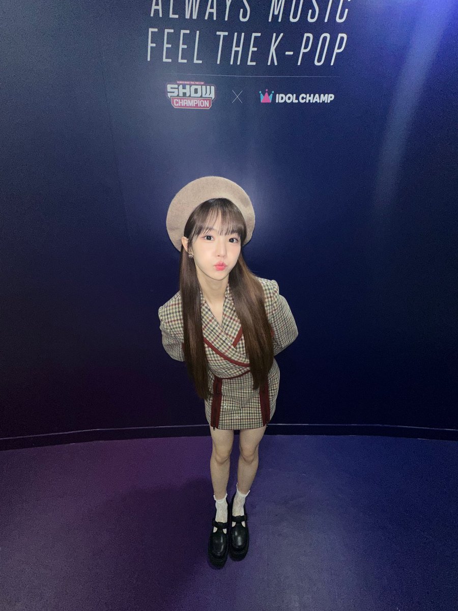 [📷]
인간 가을 나나🍁
이제 밤이 되면 점점 가을이 찾아오는 기분이 들어요🤍 좋아하는 계절이어서 와우랑은 또 어떤 재미난 일들을 해나갈지 기대되는 요즘입니다묘🐰

#wooah #우아 #NANA #나나
#쇼챔피언