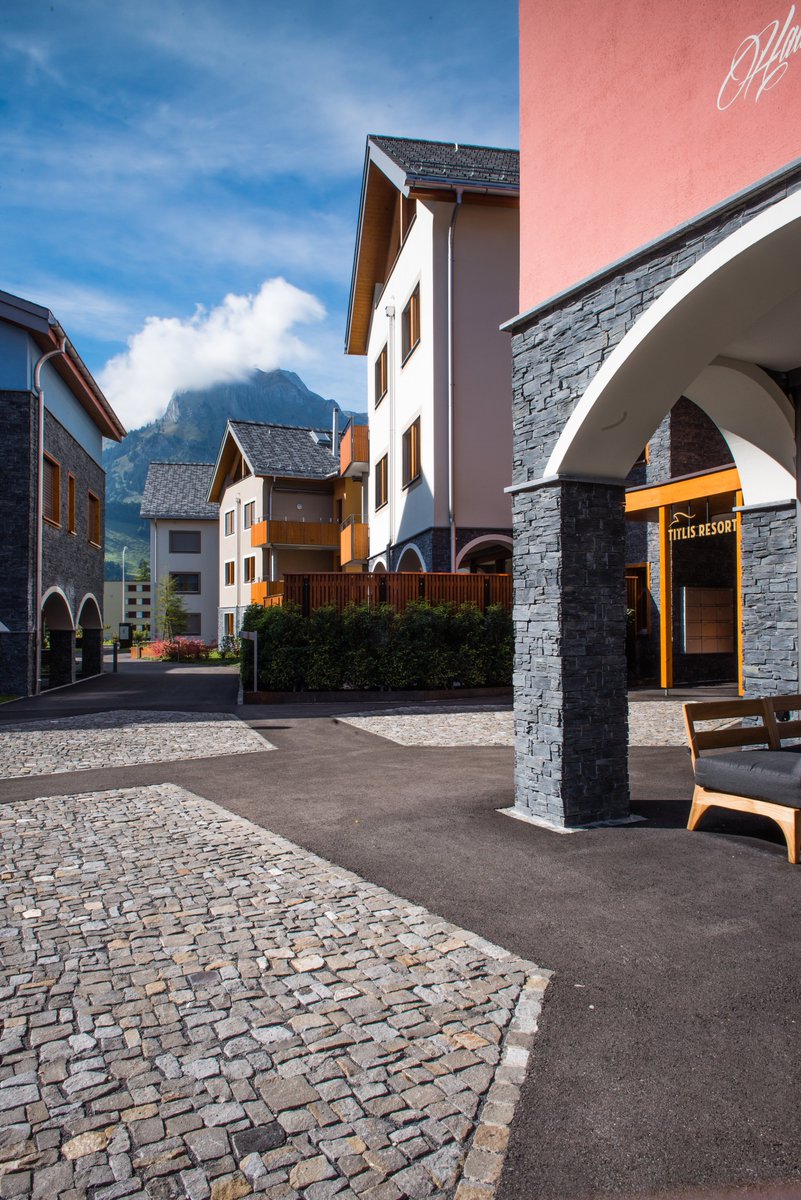 إذا كنت تستمتع بالعيش بشكل مستقل أثناء العطلة، فمن المؤكد أنك ستشعر وكأنك في بيتك في منتجع TITLIS.
titlisresort.ch/en