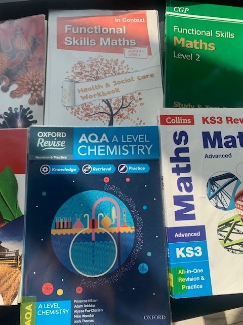 BhamLibReader's tweet photo. 1. As you head back to school don’t forget we have study guides on Level 2 in the library to help you with homework. Visit the library to explore resources and study guides.
#LibraryofBirmingham #backtoschool #homework #studyguides @LibraryofBham https://t.co/oiVKBLoyJo