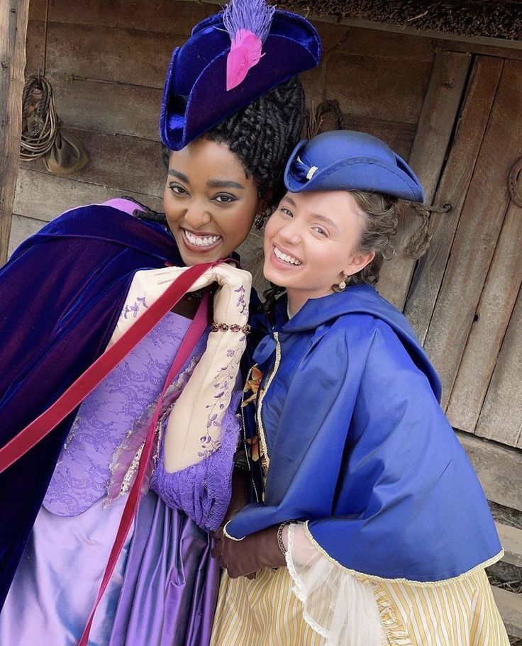 ntflxrpdm's tweet photo. Nous retrouvons aujourd'hui Peyton en compagnie d'Arsema, le sourire aux lèvres. Il ne reste plus que quelques jours de tournage avant de boucler la série. https://t.co/rAdUVW3Min