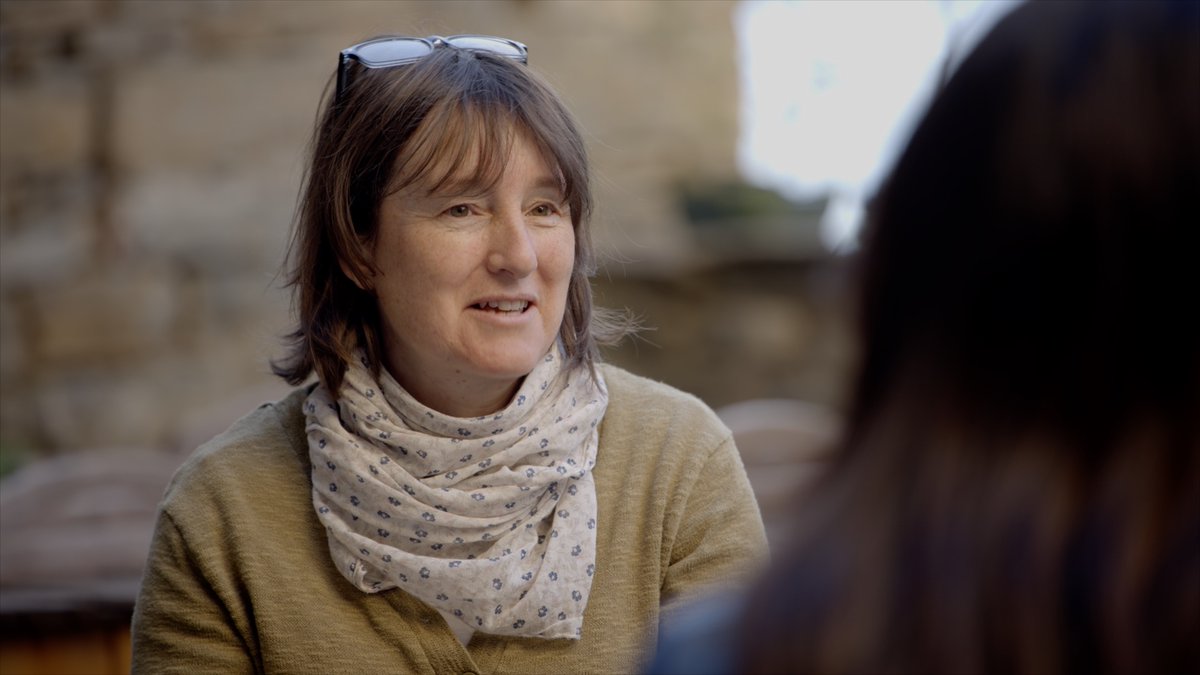 huellas_docu's tweet photo. @PrimeVideoES @MaderueloPablo @comarca5villas @TsacAragon @Biotternera ¿Ya conoces a Mireia y Ferran 😉? Son los responsables de la casa rural sostenible @OChardinet.

Ellos nos contaron cómo se está adaptando su sector a las circunstancias derivadas del cambio #climático. 
 
¿Escucharles? Interesantísimo
¿Visitarles? IM-PRES-CIN-DI-BLE 🙌 https://t.co/HScXBCVvu2