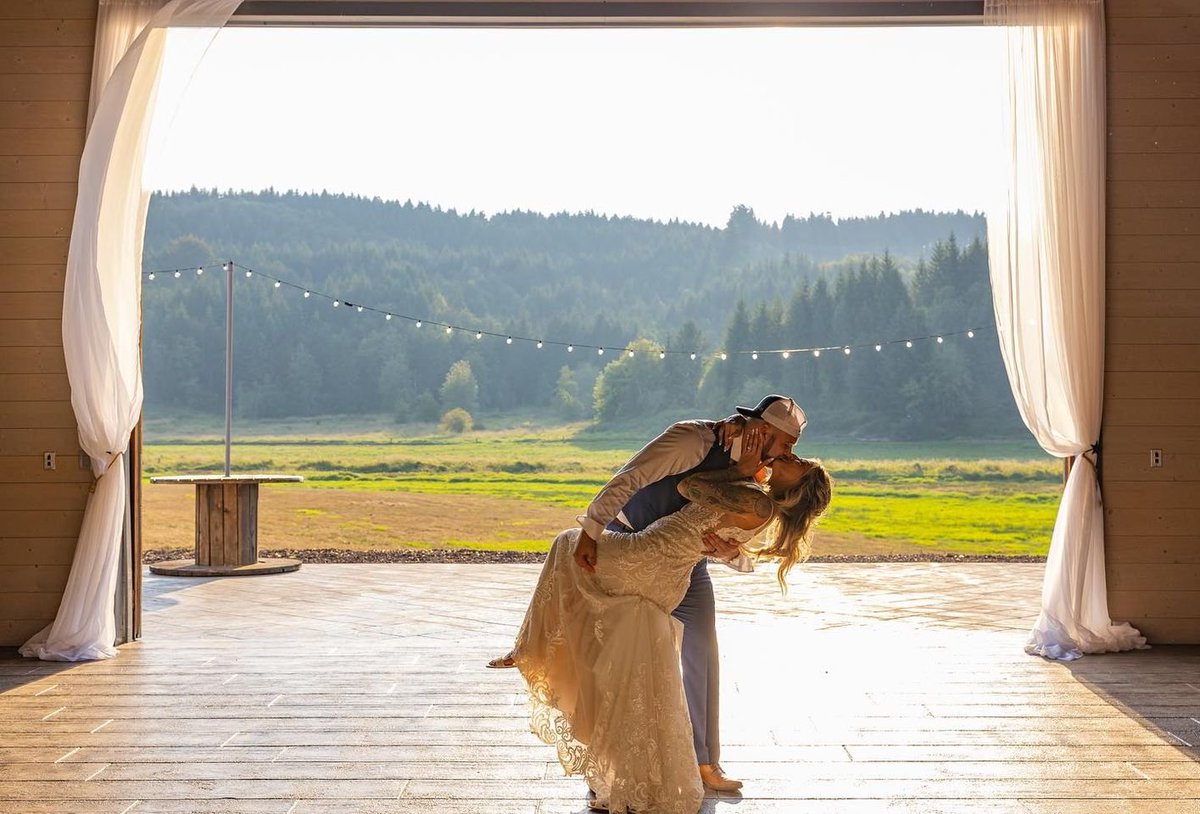 Here’s a beautiful teaser from a wedding photographed at Cedar Hill Acres of Washington! 
.
.
#wedding #weddingphotography #photography #sunset #bride #groom #cedarhill #washington #kiss #dip #pose #love #married #justmarried #weddinginspiration #passion #view #landscape