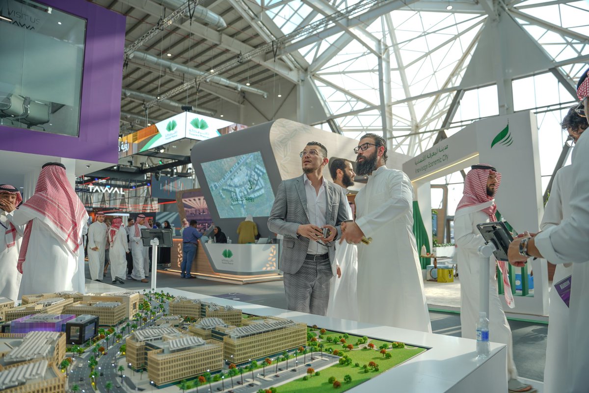 stc_square's tweet photo. Join us for our final day at #CityscapeGlobal and witness our vision for the future of smart living
#stc_square https://t.co/JTZIfpdZUl
