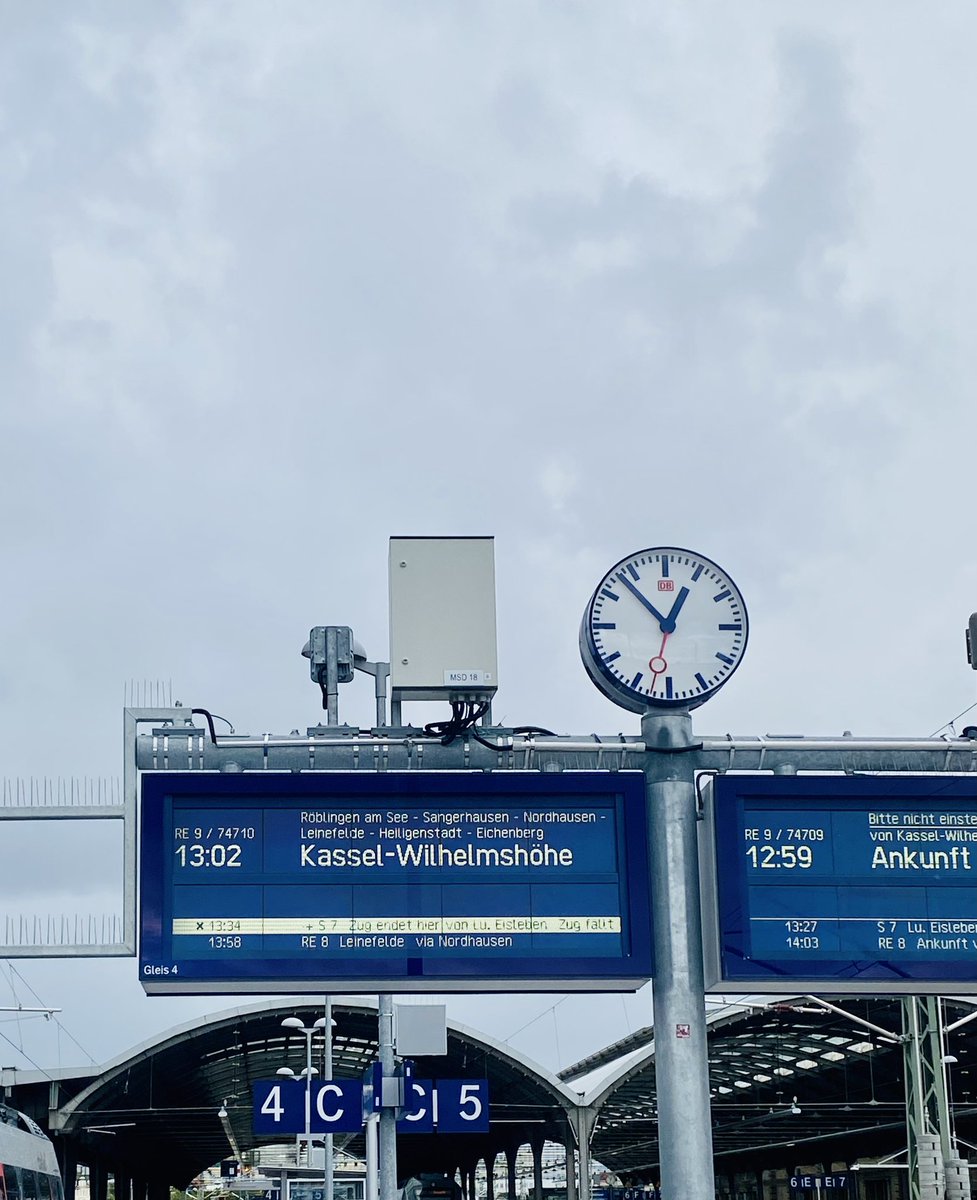 ProKUmwR's tweet photo. Morgen geht die 6. ProKUR in Kassel offiziell los 🌱 Wir wünschen allen eine gute Anreise! https://t.co/GEo5nBw8MW