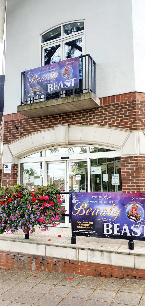 The Banners are Up! Have you got your tickets for panto yet?
This year Upstage Productions are bringing you Beauty and the Beast .
Show Runs Saturday 2nd -Sunday 31st December
Various Times
Please see website for details. <a href="/upstageproduk/">Upstage Productions</a> 

radlettcentre.co.uk/What-s-On/Chil…