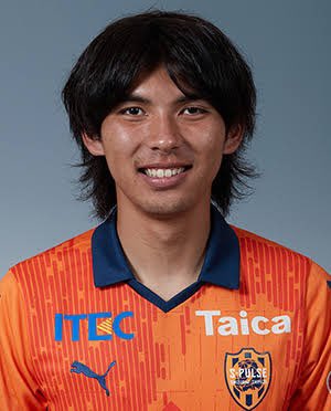 chiba_kn127's tweet photo. 【最新版】
Jリーグ(J2)
来季以降の加入内定者一覧

【秋田】
FW 松本ケンチザンガ（駒澤大）

【仙台】
DF石尾陸登（仙台大）
MF 工藤真人（びわこ成蹊スポーツ大）
FW 西丸道人（神村学園高）

【山形】
GK上林大誠（山形ユース）
DF千葉虎士（山形ユース）
DF相馬丞（仙台大）
MF狩野海晟（関東学院大）

【いわき】
DF辻岡佑真（IPU・環太平洋大） 
MF加藤悠馬（拓殖大）
FW 白輪地敬大（桐蔭横浜大）
FW近藤慶一（名古屋学院大） 

【水戸】
DF石井隼太（城西国際大）
DF 牛澤健（中央大）
MF 山﨑希一（中央大）
MF得能草生（仙台大）
MF 長尾優斗（関西学院大）
MF碇明日麻（大津高）
FW 久保征一郎（法政大）

【栃木】
MF 青島太一（立正大）
MF 朴勇志（朝鮮大）

【群馬】
DF田頭亮太（東洋大）
MF 玉城大志（仙台大）

【大宮】
DF村上陽介（明治大）
DF関口凱心（山梨学院大）
MF 清水祐輔（東洋大）
FW 藤井一志（東海大） 

【千葉】
DF久保庭良太（立教大）
DF 谷田壮志朗（千葉U-18）

【東京V】
DF山田裕翔（国士舘大）
MF 食野壮磨（京都産業大）
MF新井悠太（東洋大）※25年内定
FW古川真人（国士舘大）

【町田】
DF望月ヘンリー海輝（国士舘大）
MF高崎天史郎（QUON FD）
FW 芦部晃生（関東学院大）

【甲府】
DF井上樹（明治大）
DF一瀬大寿（山梨学院大）※25年内定
FW 村上千歩（専修大）

【金沢】
FW 沖崎颯（関東学院大）

【清水】
GK猪越優惟（中央大）
DF高木践（阪南大）

【磐田】
GK杉本光希（立正大）
GK中島佳太郎（常葉大）
MF植村洋斗（早稲田大）

【藤枝】
DF 中村涼（札幌大）※25年内定
MF前田翔茉（常葉大）
MF 浅倉廉（拓殖大）
MF芹生海翔（鹿児島城西高）
FW永田貫太（中京大）

【岡山】
GK 川上康平（東洋大）
DF藤井葉大（飯塚高）
FW太田龍之介（明治大）

【山口】
MF水口飛呂（IPU・環太平洋大）
MF 田邉光平（中央大）
FW 末永透瑛（山口U-18）

【徳島】
DF青木駿人（日本大）

【長崎】
DFモヨマルコム強志（法政大）
MF西村蓮音（長崎U-18）
FW七牟禮蒼杜（長崎U-18）

【熊本】
MF藤井皓也（中京大）

【大分】
MF小酒井新大（中京大）
FW有働夢叶（中京大）※25年内定