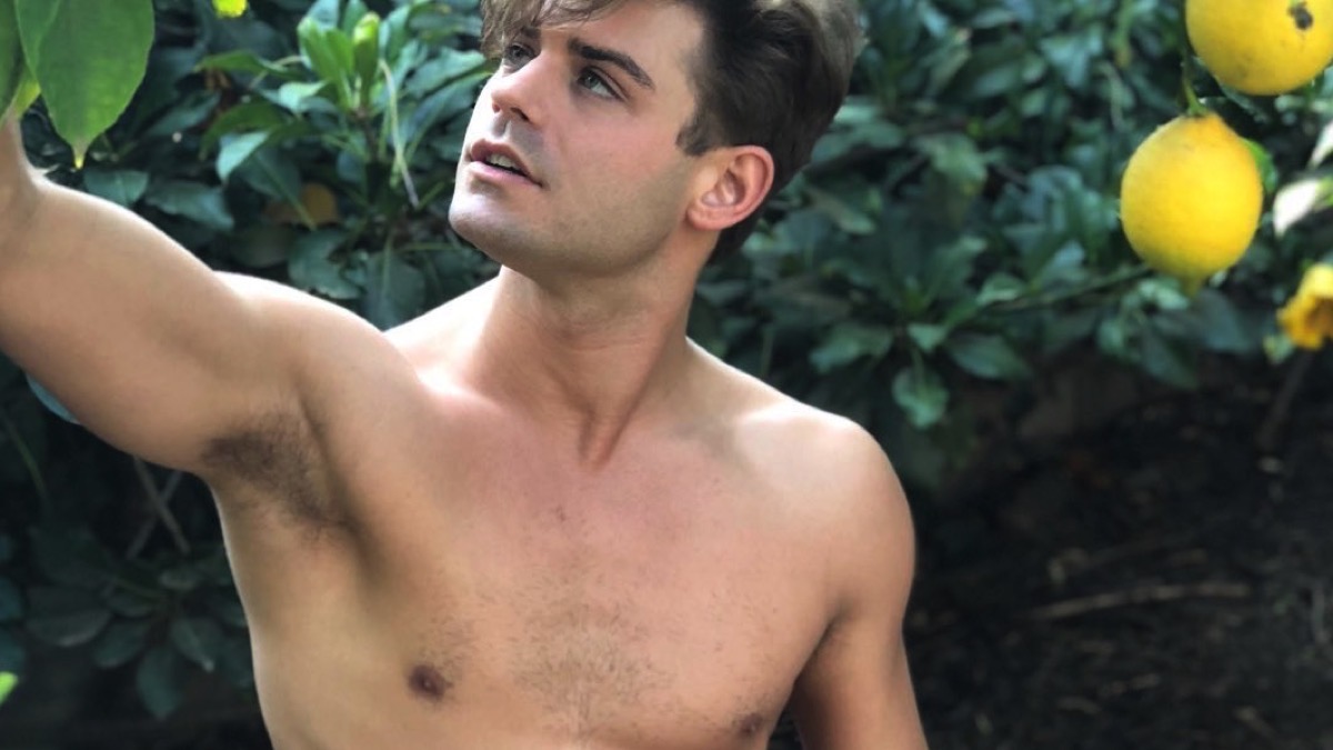 SOCIALITE LIFE (@socialitelife) on Twitter photo Check out these #InstaSnaps pics of
<a href="/garrettclayton1/">Garrett Clayton</a>
<a href="/TomDaley1994/">Tom Daley</a>
#ColtonUnderwood
<a href="/troyesivan/">πΌπΌ</a>
#YoungMazino
<a href="/maluma/">MALUMA</a>
#MarioLoncarski
<a href="/thorpeheath/">Heath Thorpe</a>
<a href="/BarnetDarren/">darren barnet</a>
<a href="/MehcadBrooks/">Mehcad</a>
<a href="/TheRealTZP/">TAYLOR ZAKHAR PEREZ</a>
#SamCushing
Check them out here: socialitelife.com/taylor-zakhar-β¦ Check out these #InstaSnaps pics of
<a href="/garrettclayton1/">Garrett Clayton</a>
<a href="/TomDaley1994/">Tom Daley</a>
#ColtonUnderwood
<a href="/troyesivan/">πΌπΌ</a>
#YoungMazino
<a href="/maluma/">MALUMA</a>
#MarioLoncarski
<a href="/thorpeheath/">Heath Thorpe</a>
<a href="/BarnetDarren/">darren barnet</a>
<a href="/MehcadBrooks/">Mehcad</a>
<a href="/TheRealTZP/">TAYLOR ZAKHAR PEREZ</a>
#SamCushing
Check them out here: socialitelife.com/taylor-zakhar-β¦