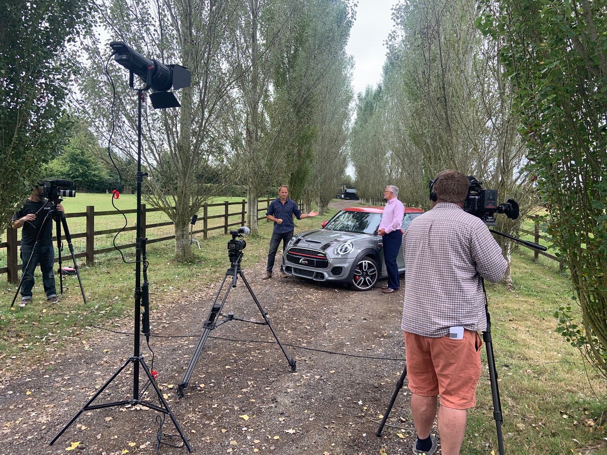 🎥 Lights, Camera, Action! 🚗💨
 
Over the past couple of days, we've had the engines roaring and cameras rolling as we filmed some great new videos with WSG brand ambassador @BenCollinsStig and the esteemed team at @Motor_Ombudsman  🌟📽️