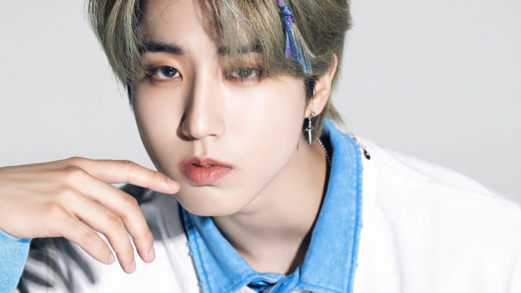 Happy 23rd birthday to the talented Han of Stray Kids.