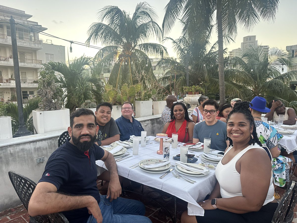 GWFellow's tweet photo. This week, our Senior Fellows will be learning, listening and connecting in Havana, Cuba. 

In partnership with The Care Lab, our community is coming together to engage in dialogue with the Cuban people. https://t.co/OGRRXHL0B9
