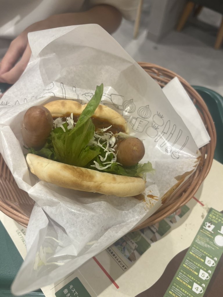 moka_551's tweet photo. 久しぶりのモスバーガー！！月見フォカッチャ売り切れちゃってた😭 解雇しないでくれよ https://t.co/63EV2QbTQK