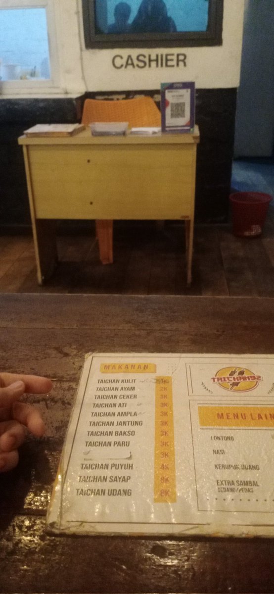 Pulang ngantor laper ya tinggal makan aja , ga mesti harus ada partner selagi lo masih bisa sendiri