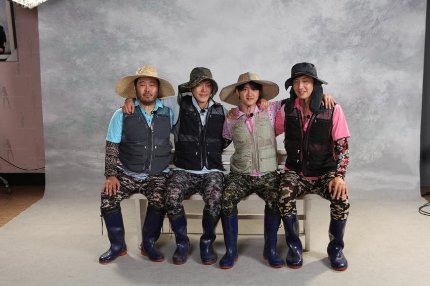 하 ㅈㄴ 본격적이라 저항없이 웃어버림
첫번째 사진 도경수라는 남자 포스가 남다름