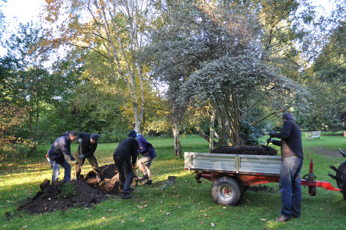 🌳 Exciting Job Opportunity 🌳 Are you interested in joining a team of skilled horticulturalists in a beautiful, world class botanic garden? We are looking for a new Garden Landscape Team Leader. For further details and to apply, please see jobs.cam.ac.uk/job/42616/