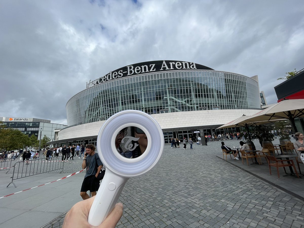 AB_GT12's tweet photo. Day 1
#TWICE_5TH_WORLD_TOUR_BERLIN 
#twiceinberlin https://t.co/WAct5vWXtj