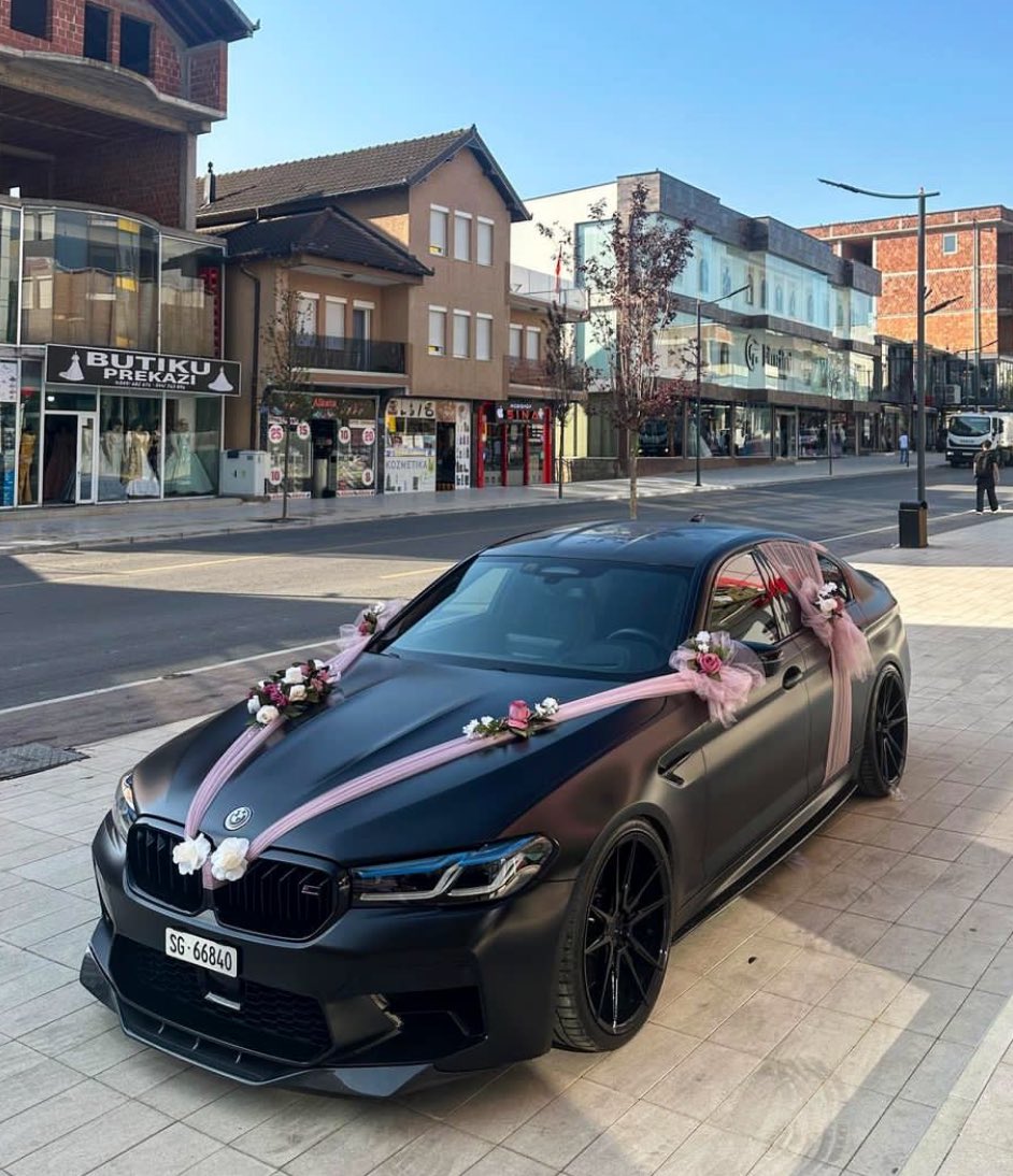 BMWHOUSE_'s tweet photo. BMW M5 Competition 🖤🌸 https://t.co/ghjZWIOSpU