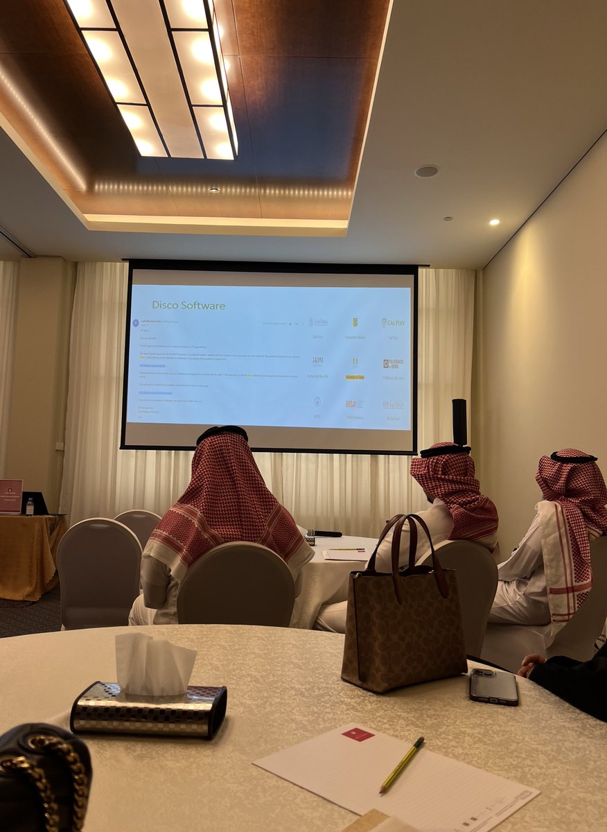 iiMashaell_'s tweet image. #فخور_بجامعتي 💙 
#IEEE #ICCIT #NEOM #UT