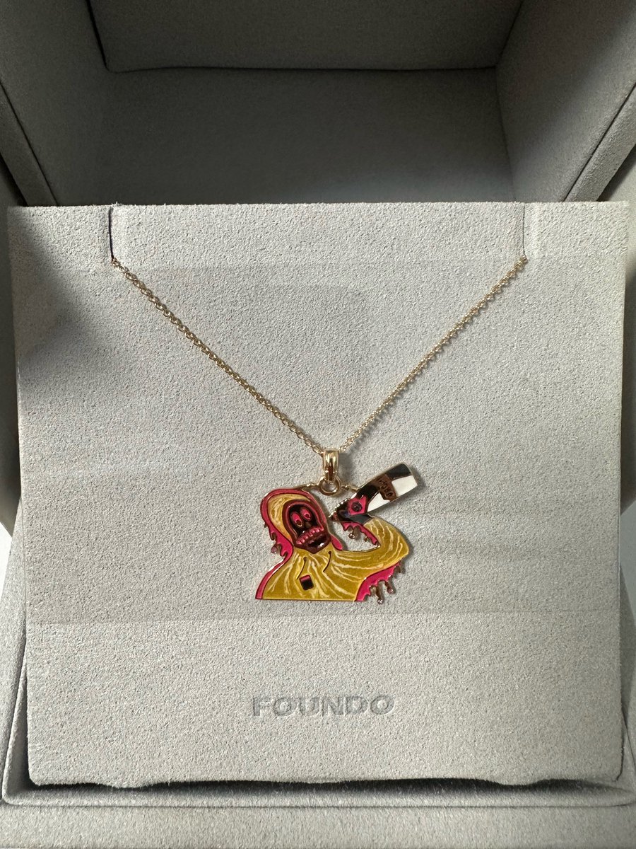 A few months back <a href="/Jamiethetailor/">Jamie la' Sartor</a> and I talked and he shared his project <a href="/FoundoWorld/">FOUNDO</a> with me

FOUNDO is a web3-native luxury accessories brand with a focus on digital arts

I always have been a fan of luxury and unique things, especially if they are tied to my NFTs

We discussed