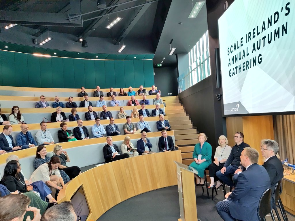 Excellent group in attendance at the #scaleirelandgathering, particularly looking forward to hearing from superstars <a href="/DeeCoakley/">Dee Coakley</a> and <a href="/joelennon/">joe</a>