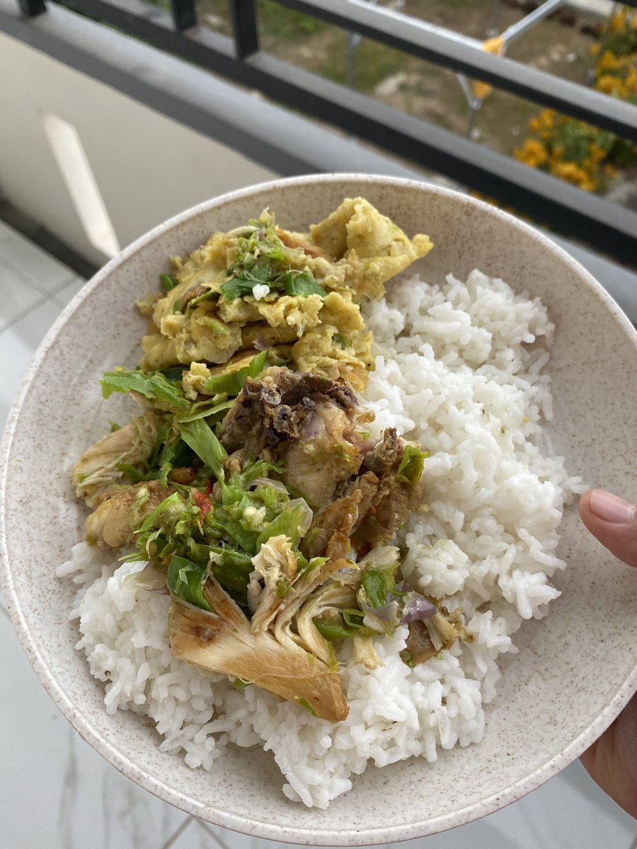 twitnyapimma's tweet photo. Bulan ini emang lagi niat ngirit, jatah makan  dan jajan perhari aku pangkas jadi 15-20 rb (kalo bisa)  ~

Dan yeayyyy ternyata bisa dong (bahkan ga sampe budget segitu jg bisa), kunci nya dengan “Masak sendiri” ✨

Beberapa menu makan ku ⬇️ https://t.co/eOWK0fa5lh