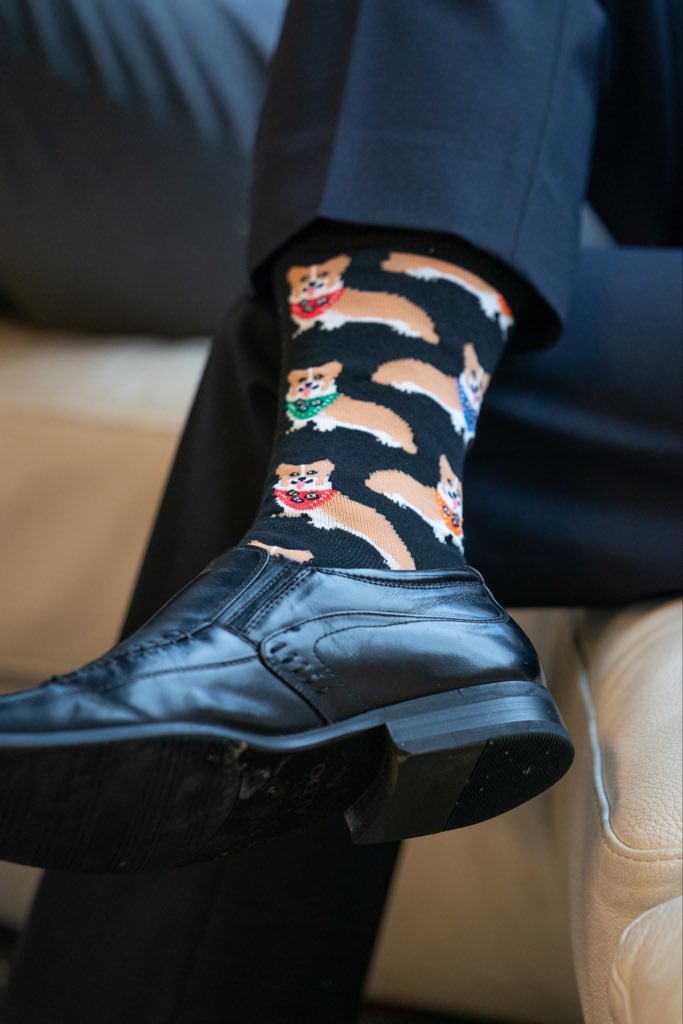 KevinVuongxMP's tweet image. #SupportLocal isn’t just a slogan for us. Elizabeth &amp;amp; I are grateful to the local #smallbusinesses &amp;amp; orgs part of our special day.

From #SpadinaFortYork:
✂️ Barber
🎂 Cake
🏺 Chinoiserie
⛪️ Church
🎼 DJ
💐 Flowers
🎁 Groomsmen Gifts
🦁 Lion Dancers
📸 Photographer
🪡 Seamstress