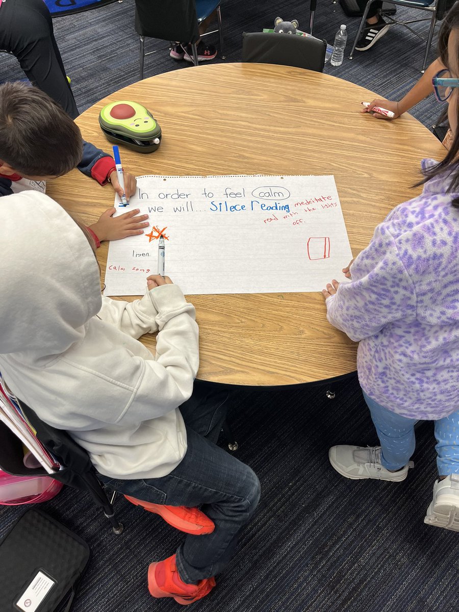 Such a collaborative effort by Mr. Armbruster’s class to create their class Charter! <a href="/MelzerMLions/">MelzerMLions</a> <a href="/carmbru/">Chris Armbruster</a>