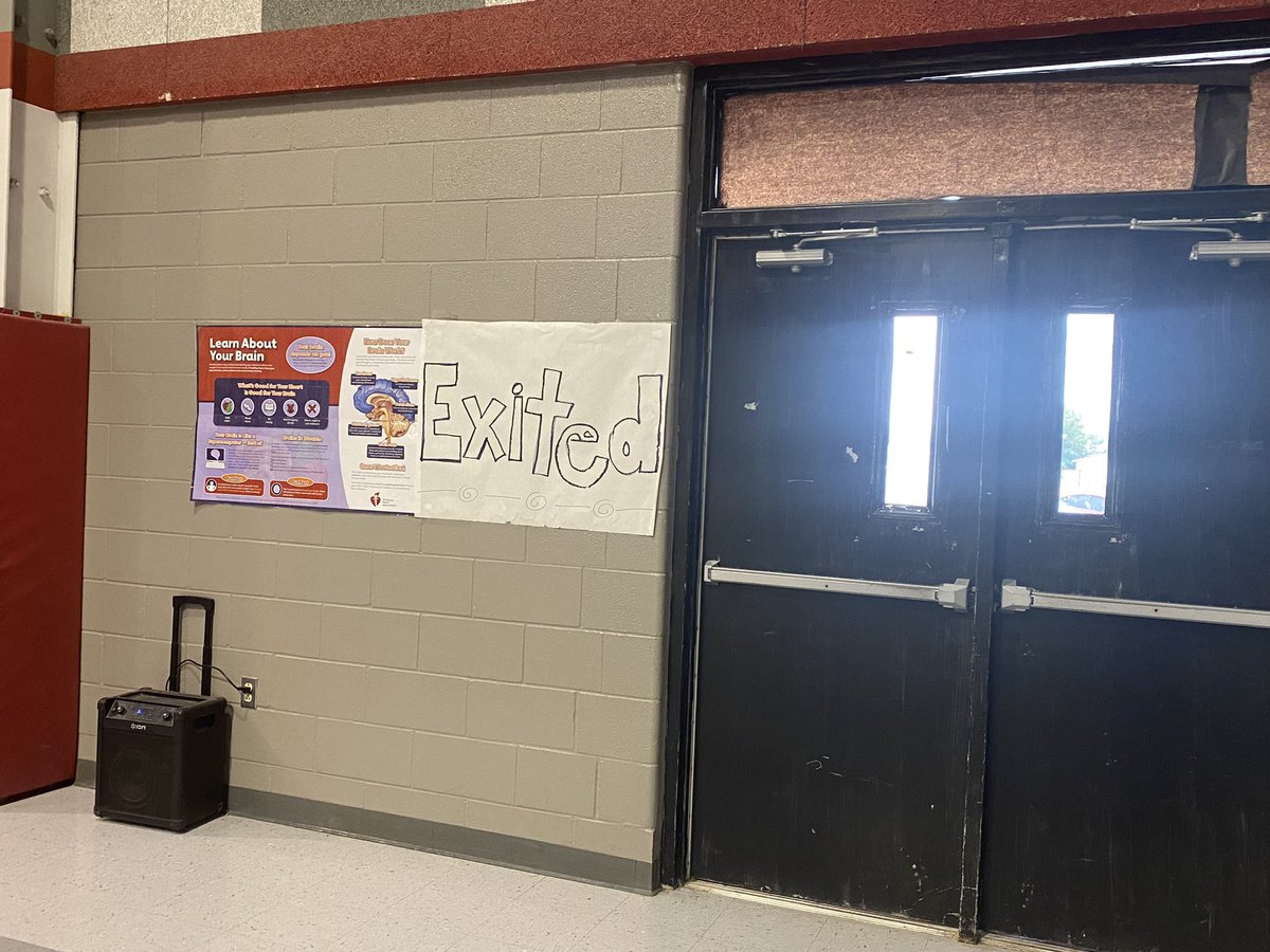CoachDivaDay's tweet photo. What a great day when I get an opportunity to visit with my amazing @ecisdhpe Coach about how we can continue to serve our PE kiddos with high quality instruction! Systems that help celebrate students when they make great choices! #MakingAnImpactThroughMovement @drliliananez https://t.co/kvJFdnuFyC
