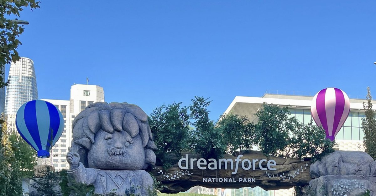 Today is the 2nd day for Red Argyle's @DarthGarry  and Kristen Handler to hang in Lodge Village for a #Salesblazer Chat about sales coaching✨

ow.ly/RU2X50PLfRv

📷 Photo credit: Kristen Handler

#DF2023 #Dreamforce2023 #Salesforce