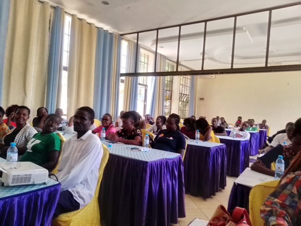 KJamtaka's tweet photo. Farming is the future. Today, we joined other organizations in a training on Smart Agribusiness organised by Cereal Growers Association. The training was to enable the youth to share ideas, limits &amp; how they can seamlessly work in the value chain @Rabobank @Syngenta @WFP @Bayer https://t.co/HZSR3zYl9n
