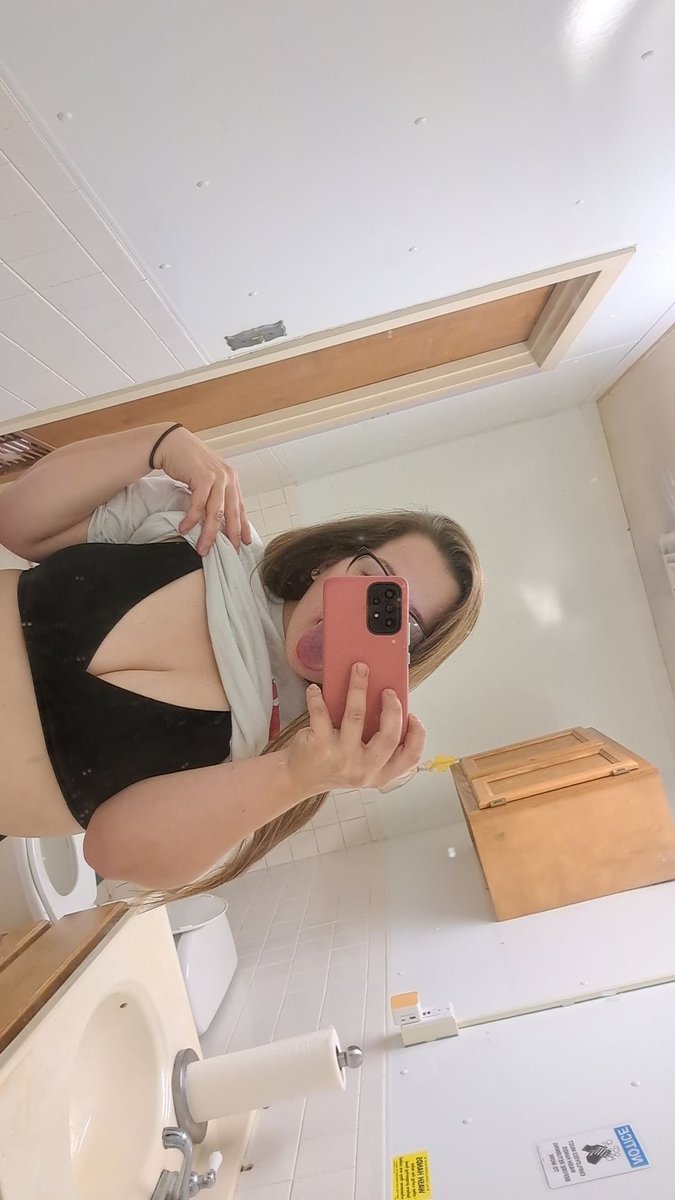 Mae99Emma's tweet photo. Missed titty Tuesday, so titty Wednesday?

Go check out my OF🍒

#onlyfansgirls #onlyfans #onlyfanspage #onlyfansthick #onlyfansgamergirl #bdsmgirl #onlyfansbabe #love #fetishmodel #fetishgirl #bigbootygirls🍑 #spicyaccountant https://t.co/IGvwXx6uDE