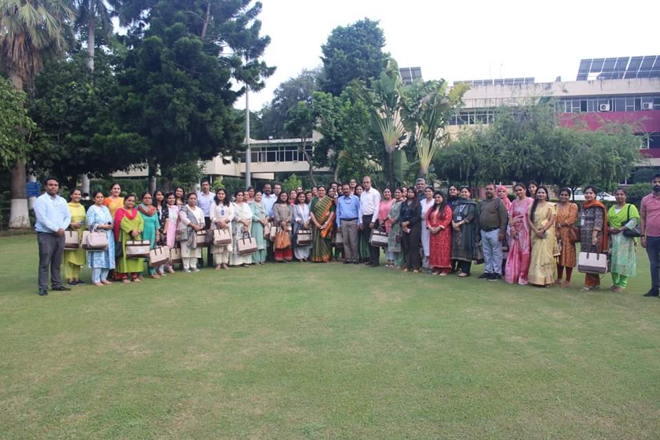 📚🧪✨ KAMP's first-ever Continuous Professional Development Program for teachers held on September 13, 2023, at CSIR-NIScPR in association with Central Board of Secondary Education (CBSE) & Jigyasa Initiative! 

#CPDTeachers #ScienceEducation #CSIRJigyasa #cbsetraining #CBSE