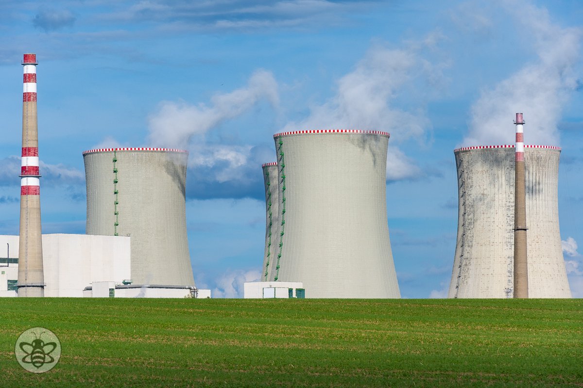 atomicbeecz's tweet photo. RGB https://t.co/dbRl0ZCLPD #RGB #atomic #atomicplant #powerplant #plant #Czechia #CzechRepublic #CzechLandscape #photo #photography https://t.co/aDm6ZOcuSi