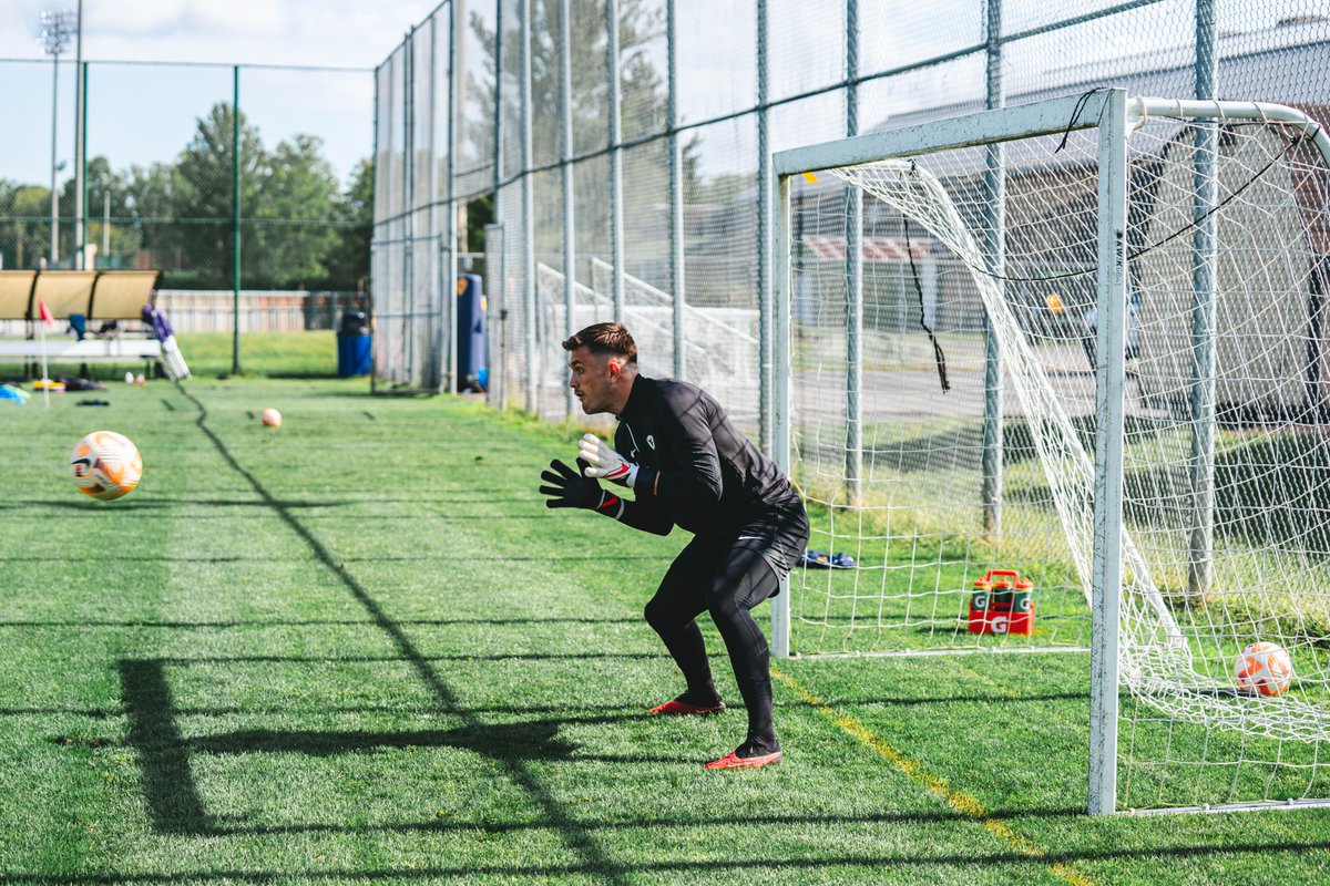 WVUMensSoccer's tweet photo. Prep work for a top 🔟 matchup!

#HailWV https://t.co/tnJZPAwVJo